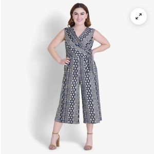 Connected Apparel floral jumpsuit - navy blue with white flowers - Size 6